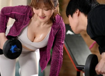 Chàng trai số hưởng với nữ PT gợi cảm cùng nhau thăng hoa