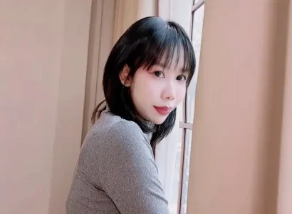 Em gái xinh lồn múp muốn thuê nhà rồi địt với chủ ngay