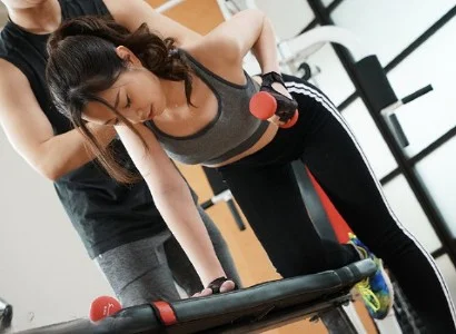 Anh PT số hưởng với người phụ nữ thiếu thốn tình dục quan hệ đầy đam mê